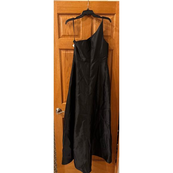 Alfred Sung Black One-Shoulder Satin Gown - Size 8 (new) - Picture 5 of 7